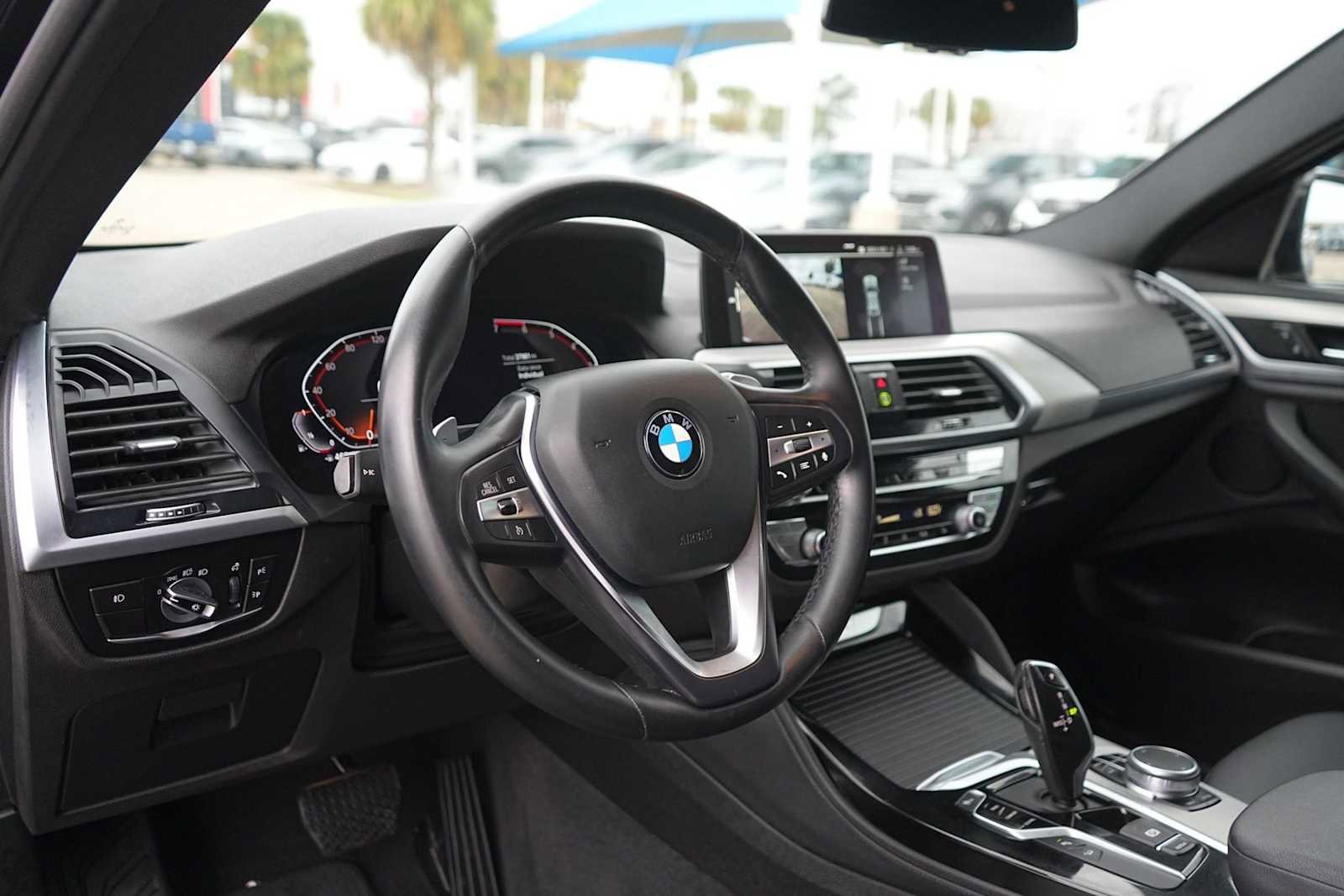 Used 2020 BMW X4 xDrive30i image 2