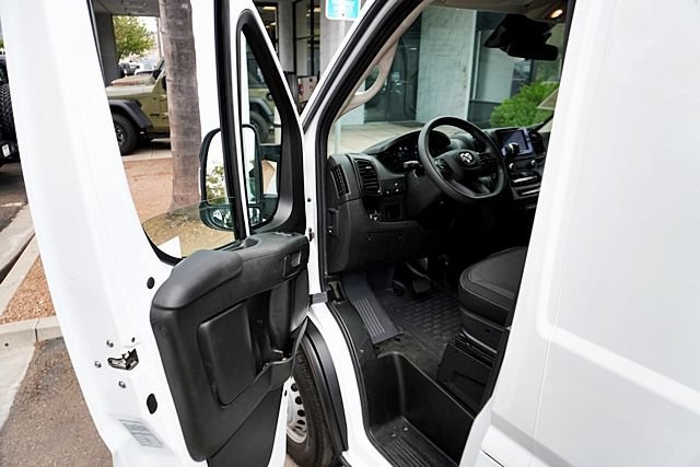 Used 2025 RAM ProMaster 2500 w/ U-Haul Equipment Group FWD image 43