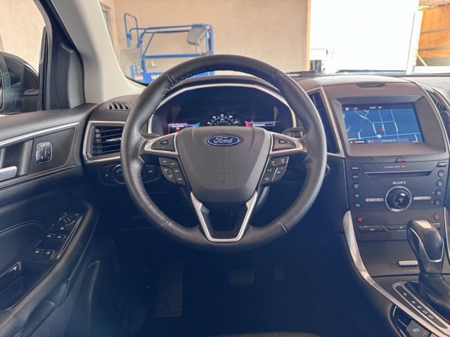 Used 2016 Ford Edge Titanium FWD image 14