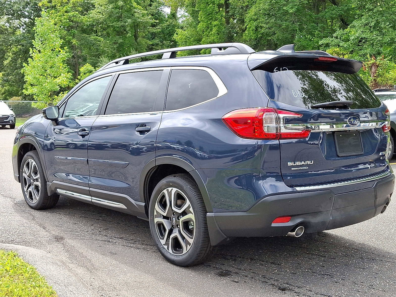 New 2025 Subaru Ascent Limited image 3
