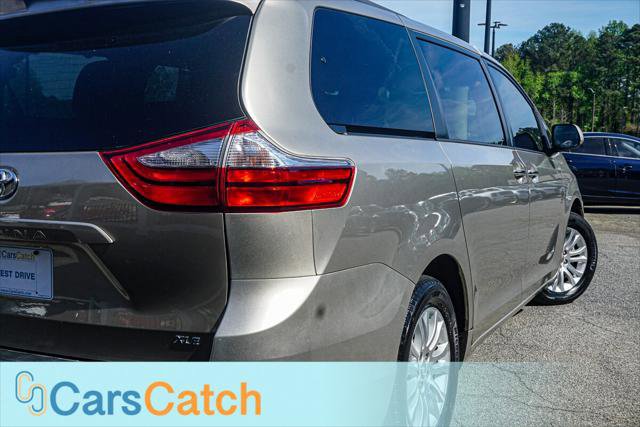 Used 2017 Toyota Sienna XLE w/ XLE Navigation Package image 6