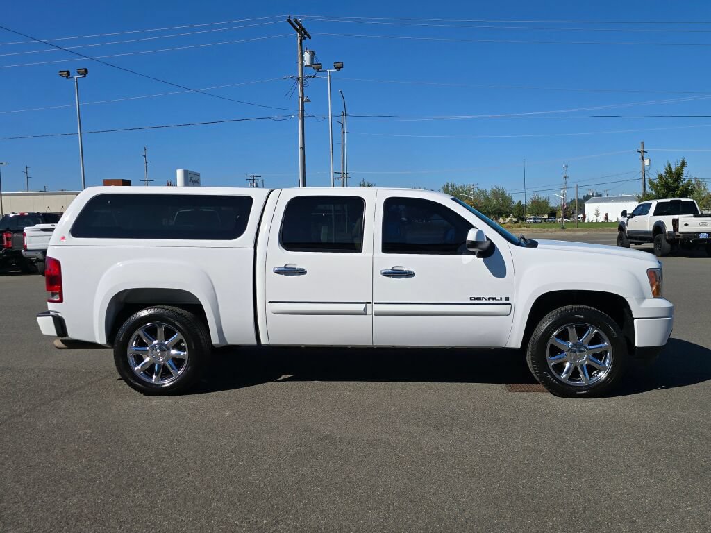 Used 2008 GMC Sierra 1500 Denali AWD/4WD image 5