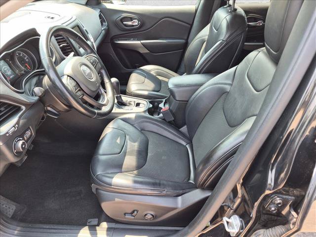 Used 2020 Jeep Cherokee Latitude Plus w/ Cold Weather Group AWD/4WD image 20