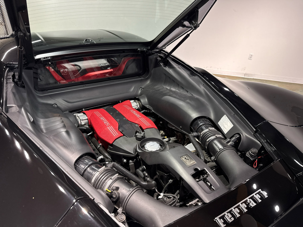 Used 2016 Ferrari 488 GTB image 15