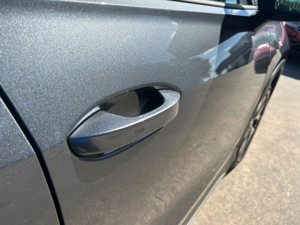 Used 2025 Volkswagen Tiguan S image 24