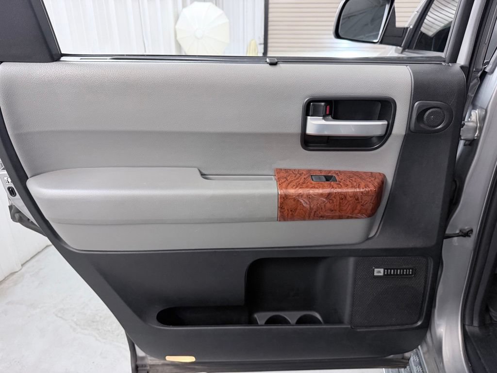 Used 2018 Toyota Sequoia Platinum AWD/4WD image 34
