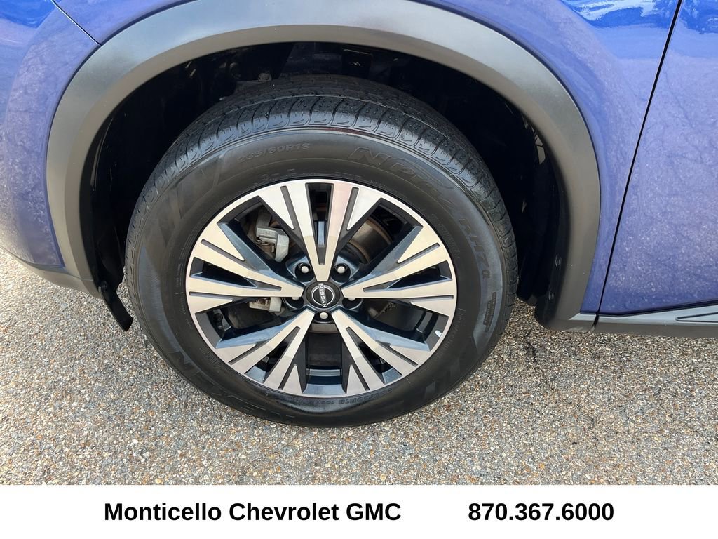 Used 2023 Nissan Rogue SV image 27