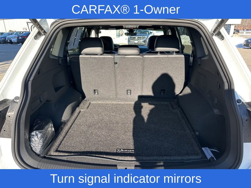 Used 2024 Volkswagen Tiguan SE R-Line image 30