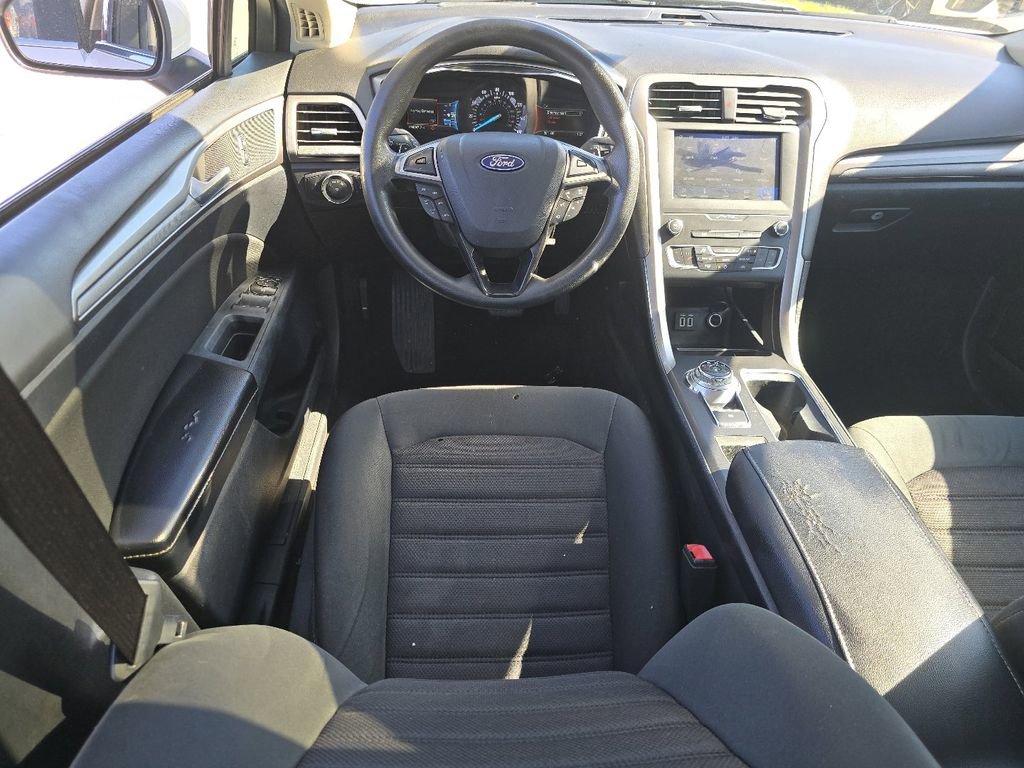 Used 2019 Ford Fusion SE AWD/4WD image 24