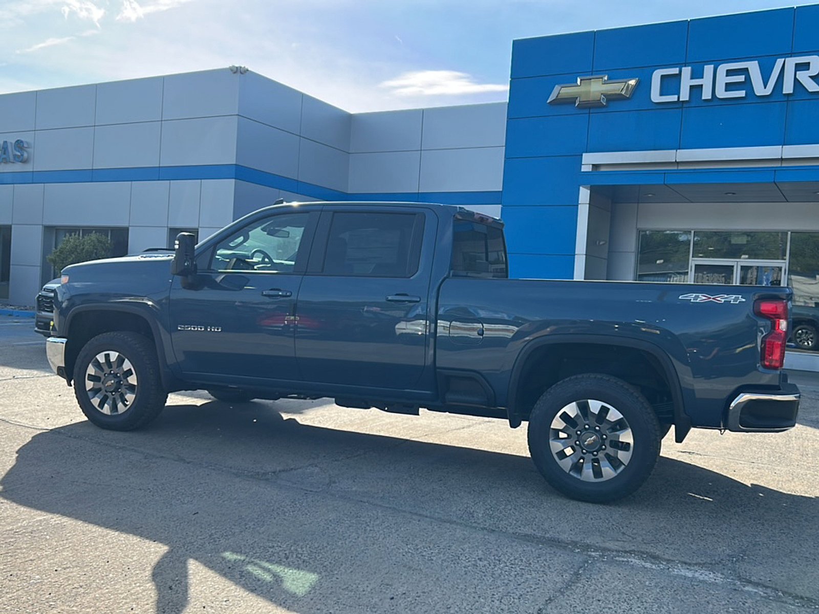 New 2026 Chevrolet Silverado 2500 LT AWD/4WD image 7