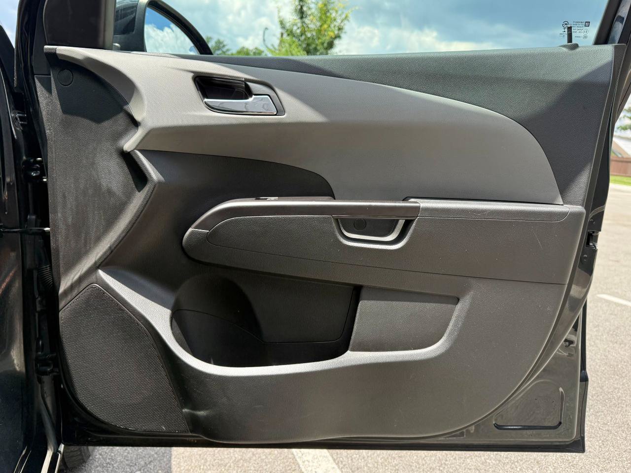 Used 2020 Chevrolet Sonic LT FWD image 17