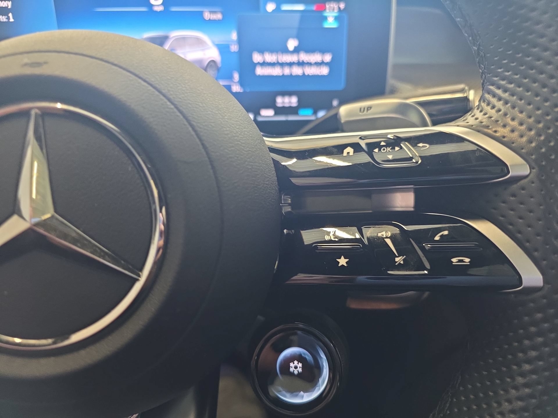 Used 2025 Mercedes-Benz GLC 43 AMG 4MATIC image 18