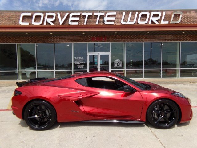 Used 2024 Chevrolet Corvette E-Ray w/ Stealth Interior Trim Package AWD/4WD image 4