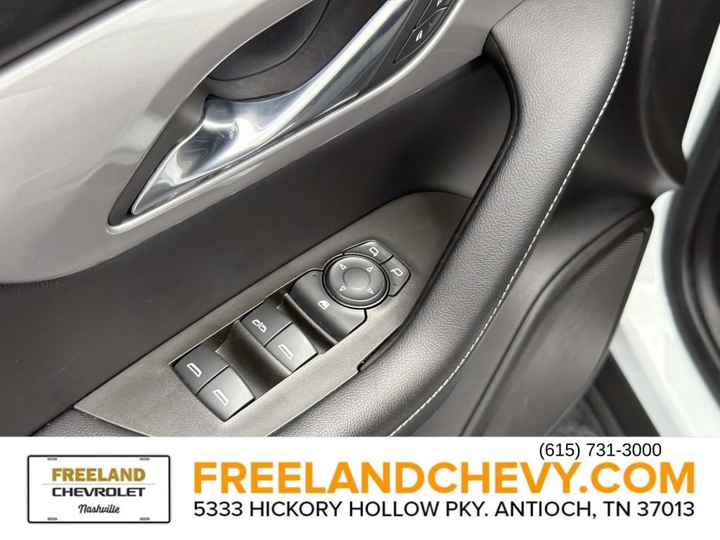 Used 2023 Chevrolet Blazer LT FWD image 21