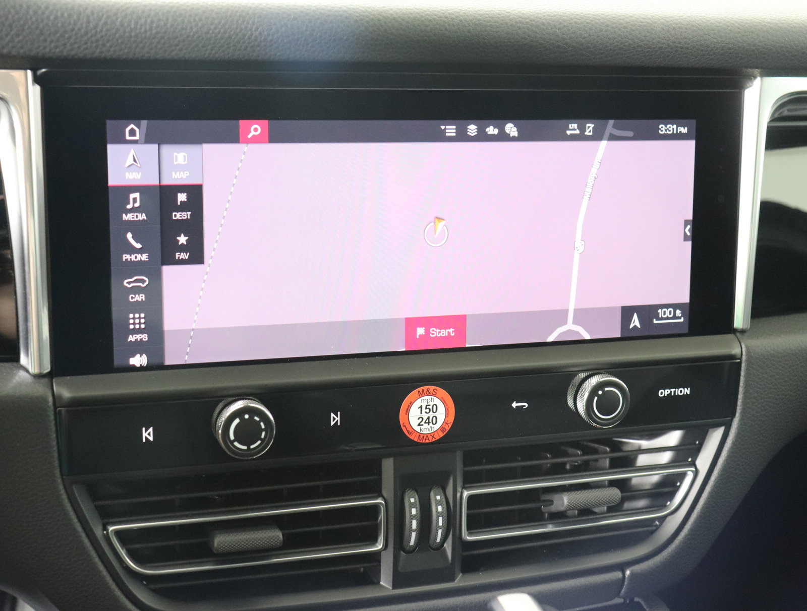 Used 2025 Porsche Macan image 30