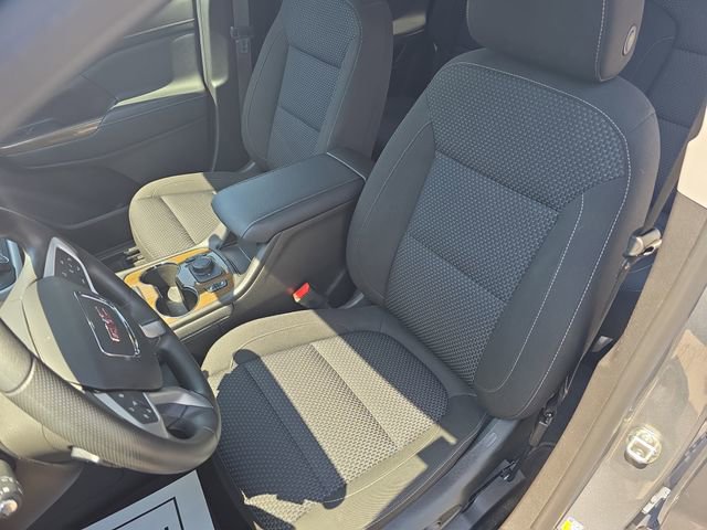 Used 2023 GMC Acadia SLE w/ Driver Convenience Package FWD image 16