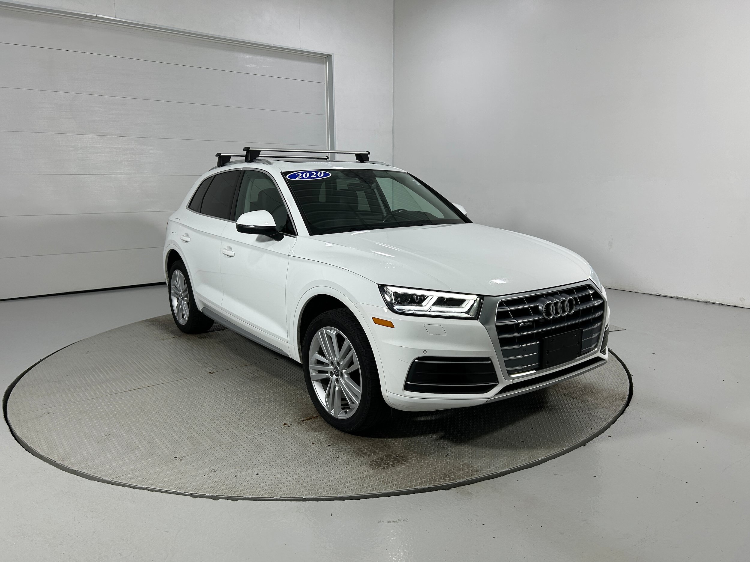Used 2020 Audi Q5 2.0T Premium Plus w/ Premium Plus Package AWD/4WD image 2