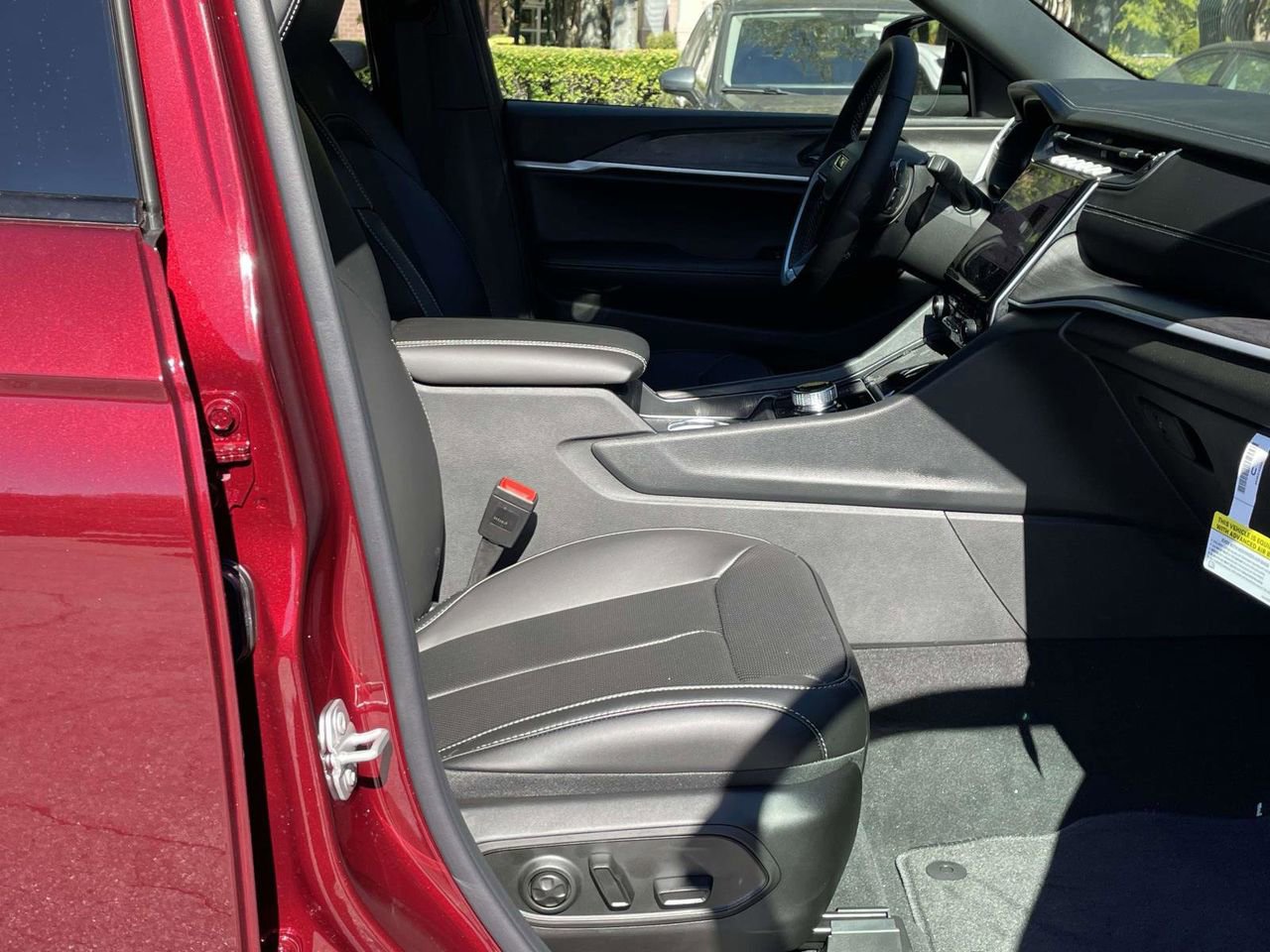 New 2025 Jeep Grand Cherokee L Limited image 34
