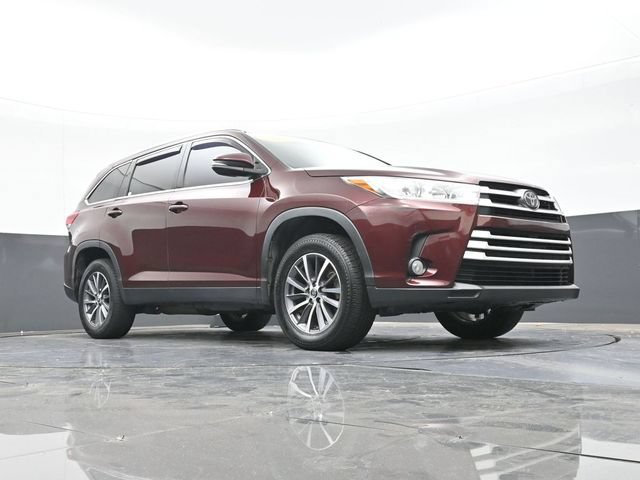Used 2019 Toyota Highlander XLE FWD image 53