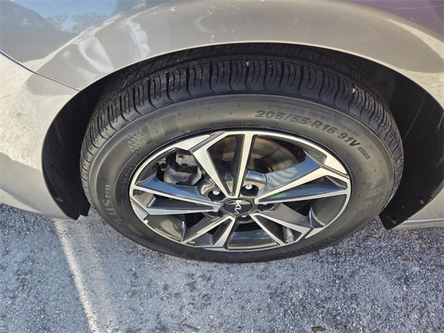 Used 2024 Kia Forte LXS image 4