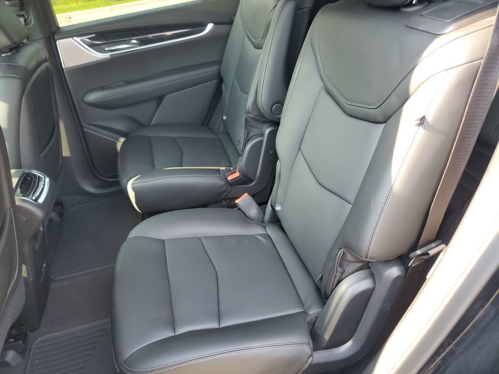 Used 2021 Cadillac XT6 Premium Luxury AWD/4WD image 39