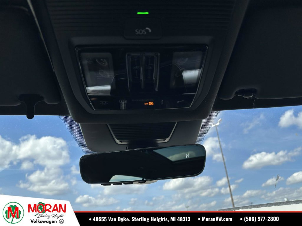 Used 2026 Volkswagen Tiguan SE R-Line AWD/4WD image 24