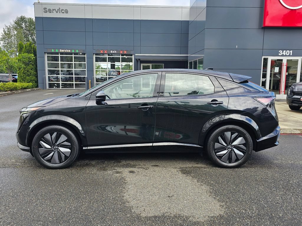 Used 2023 Nissan Ariya AWD image 8