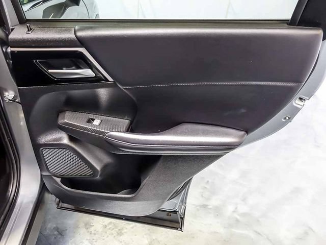 Used 2024 Mitsubishi Outlander SE AWD/4WD image 33
