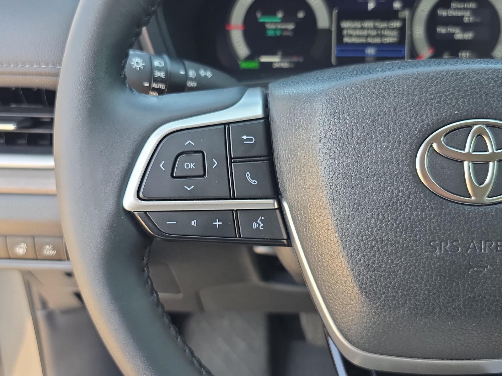 Used 2025 Toyota Grand Highlander AWD Hybrid image 14