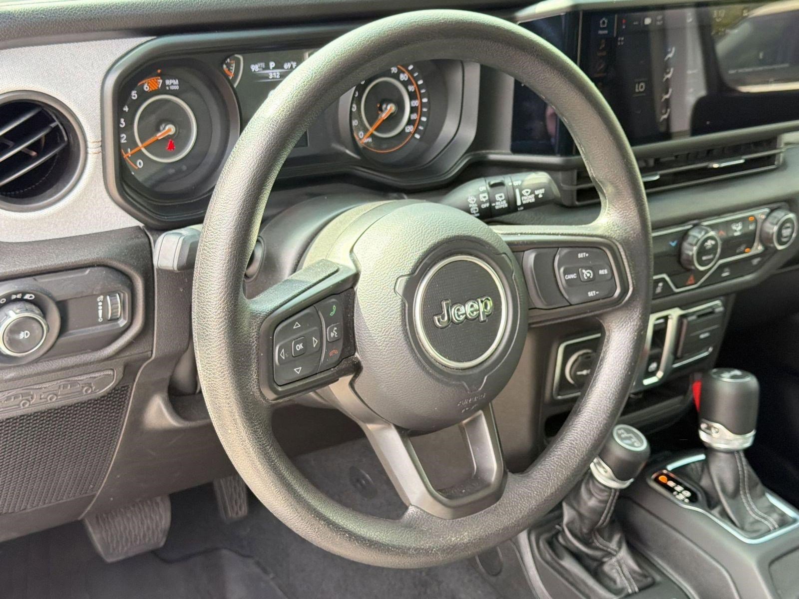 Used 2025 Jeep Wrangler Sport AWD/4WD image 23