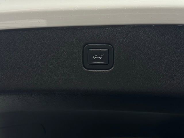 Used 2023 Chevrolet Blazer LT w/ Convenience Package image 12