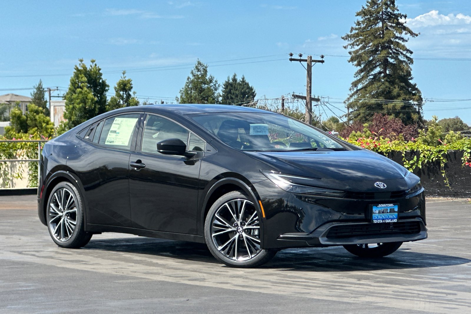 New 2027 Toyota Prius XLE FWD image 2