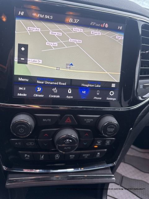 Used 2020 Jeep Grand Cherokee Laredo image 15