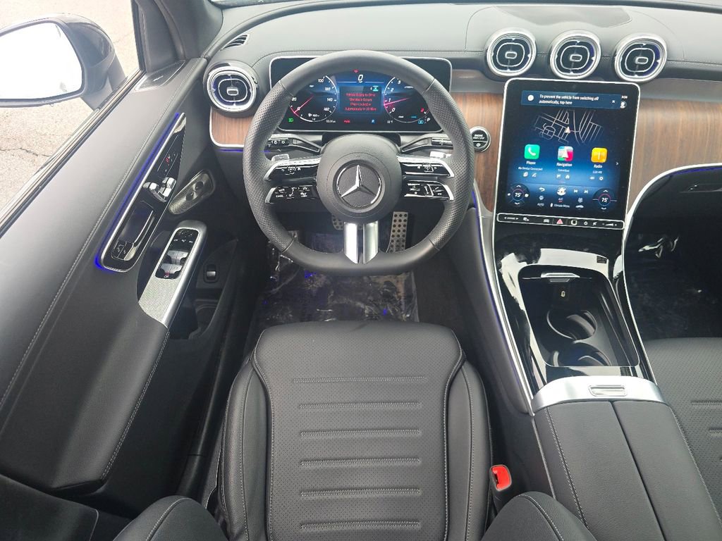 Used 2025 Mercedes-Benz GLC 300 4MATIC image 25