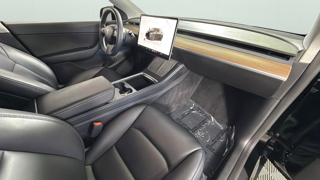 Used 2022 Tesla Model Y Performance image 35