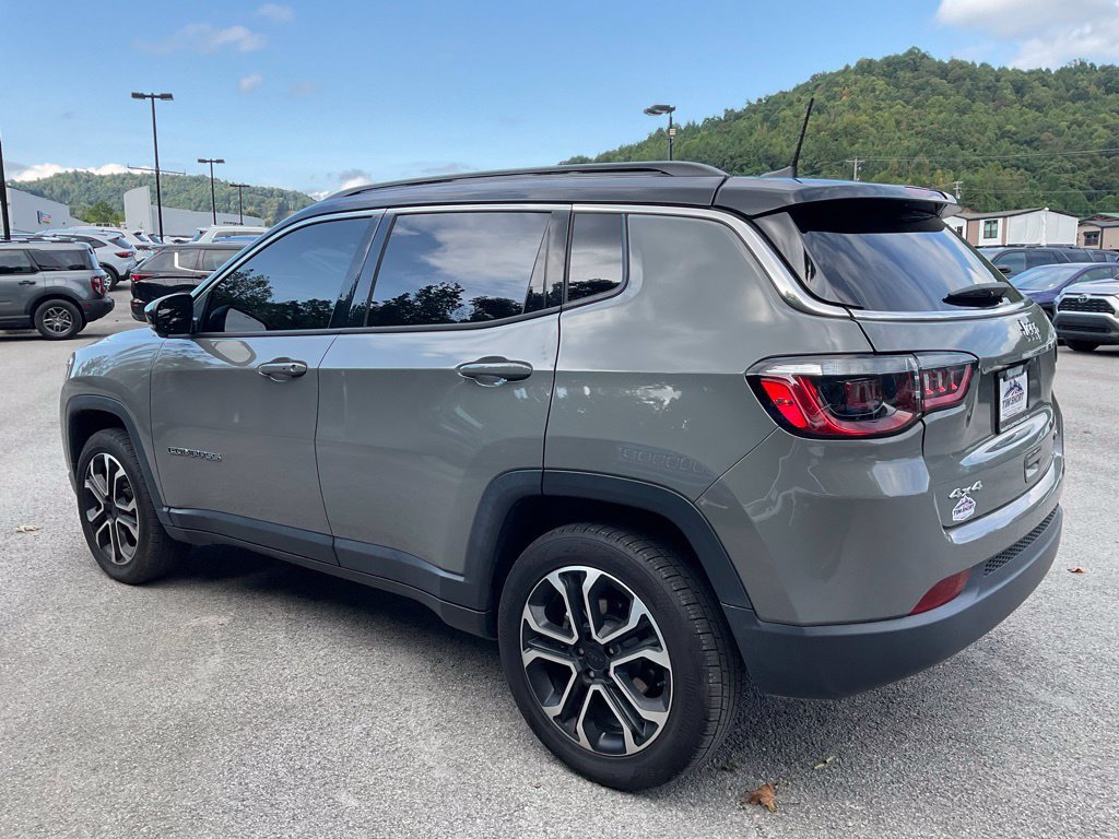Used 2022 Jeep Compass Limited w/ Sun and Sound Group AWD/4WD image 4