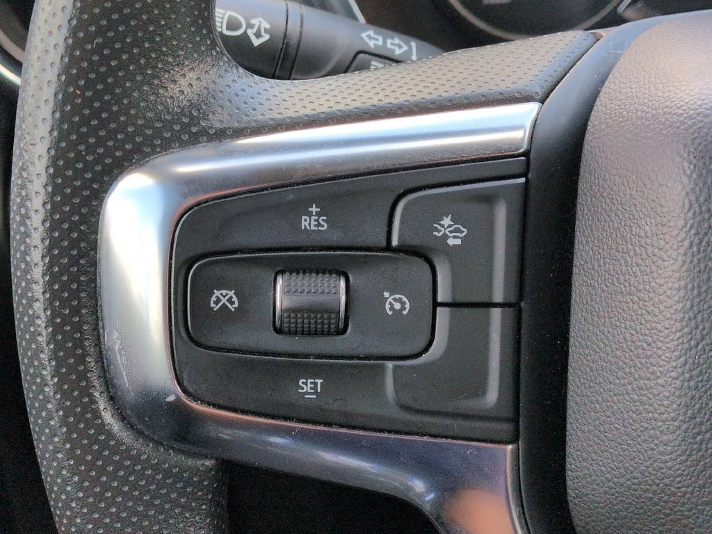 Used 2025 Chevrolet Blazer LT FWD image 20