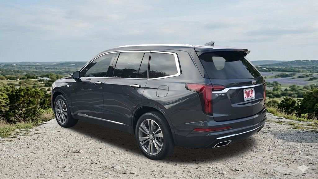Used 2022 Cadillac XT6 Premium Luxury image 8