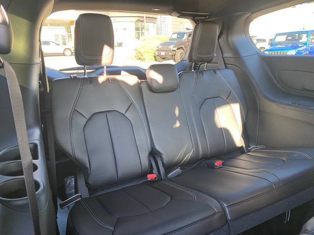 New 2026 Chrysler Pacifica Select w/ S Appearance Package FWD image 34