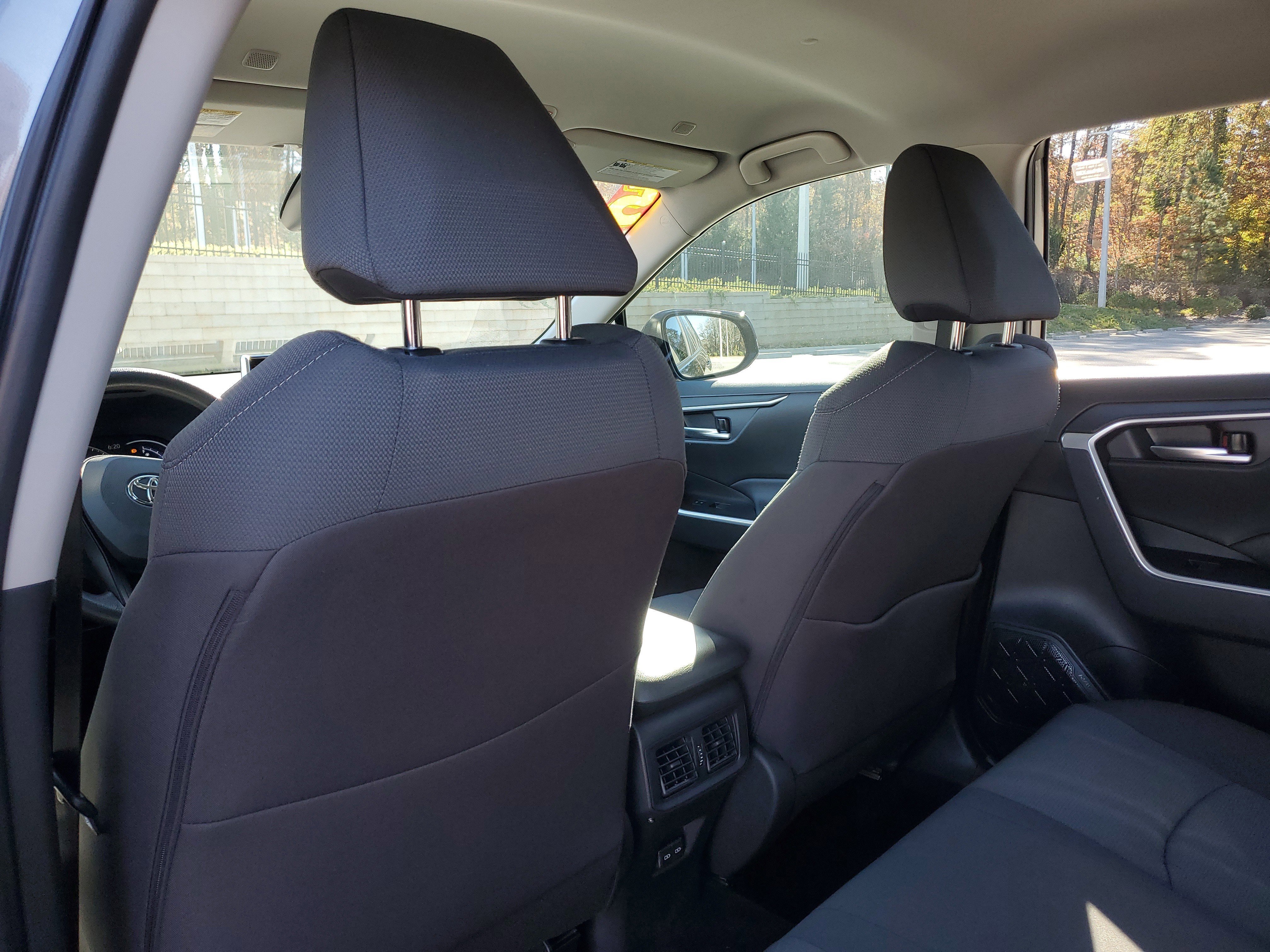 Used 2025 Toyota RAV4 XLE image 10