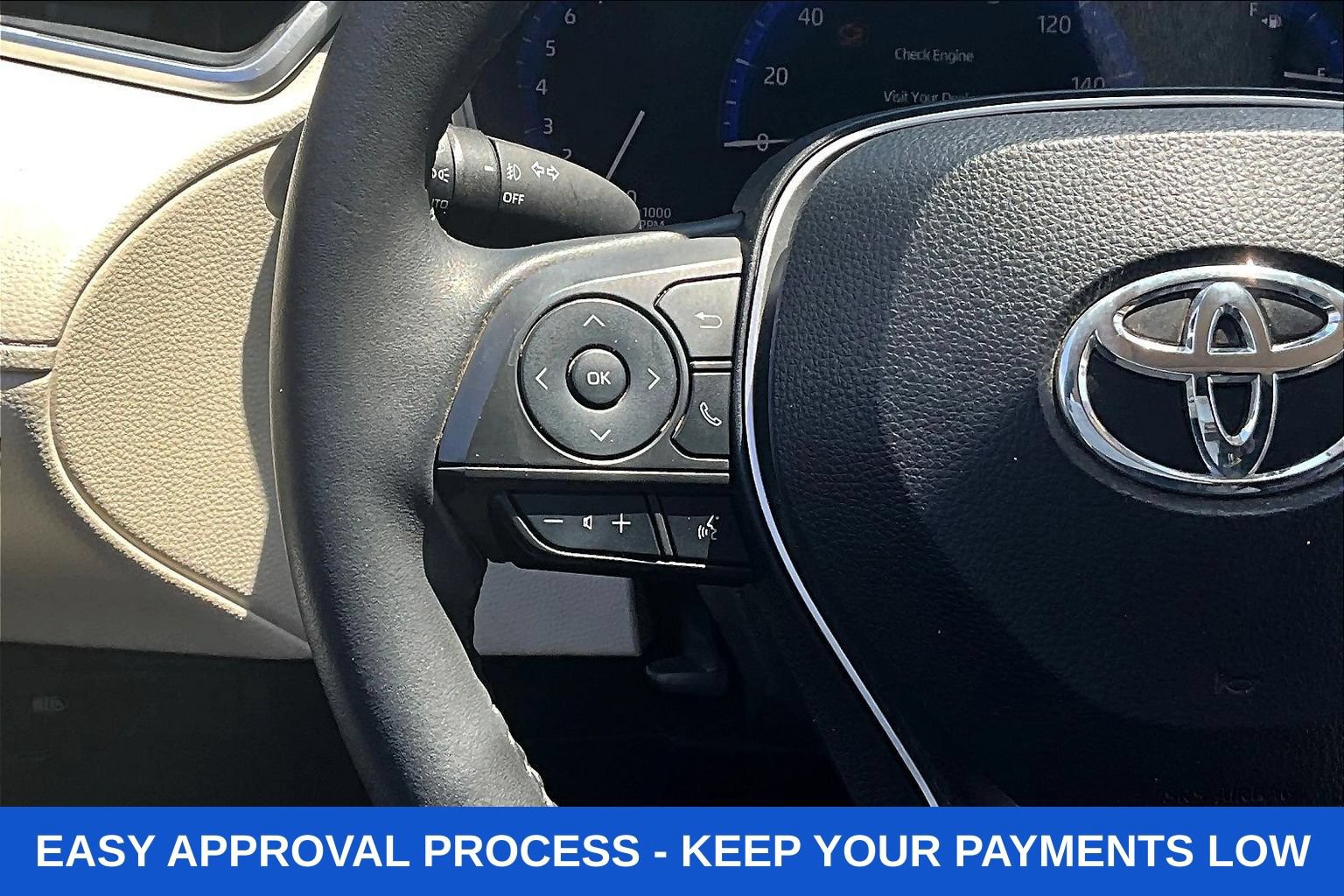Used 2022 Toyota Corolla Cross XLE w/ Convenience Package FWD image 15