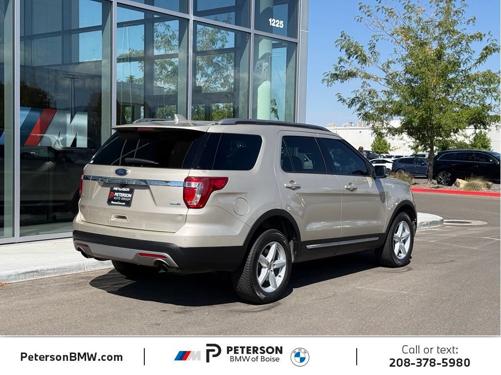 Used 2017 Ford Explorer XLT w/ Equipment Group 202A AWD/4WD image 5