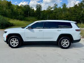 Used 2022 Jeep Grand Cherokee L Limited w/ Luxury Tech Group II AWD/4WD image 23