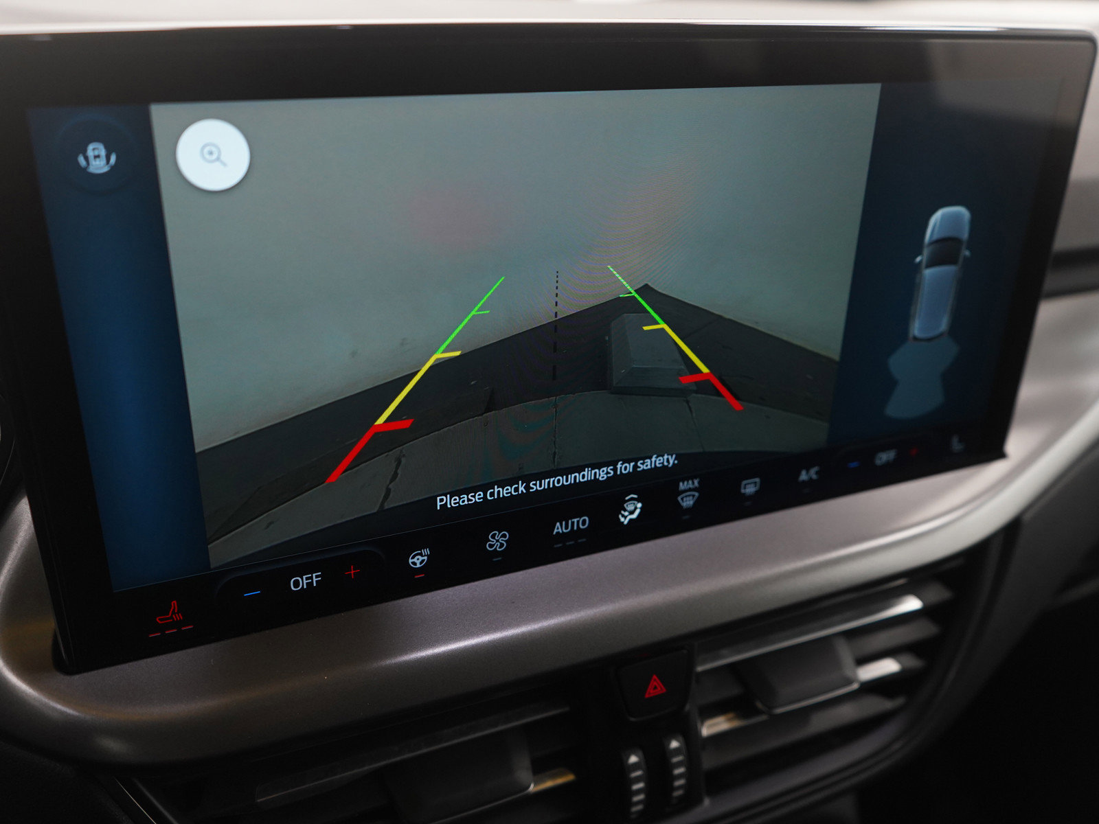 Used 2024 Ford Escape SE image 29