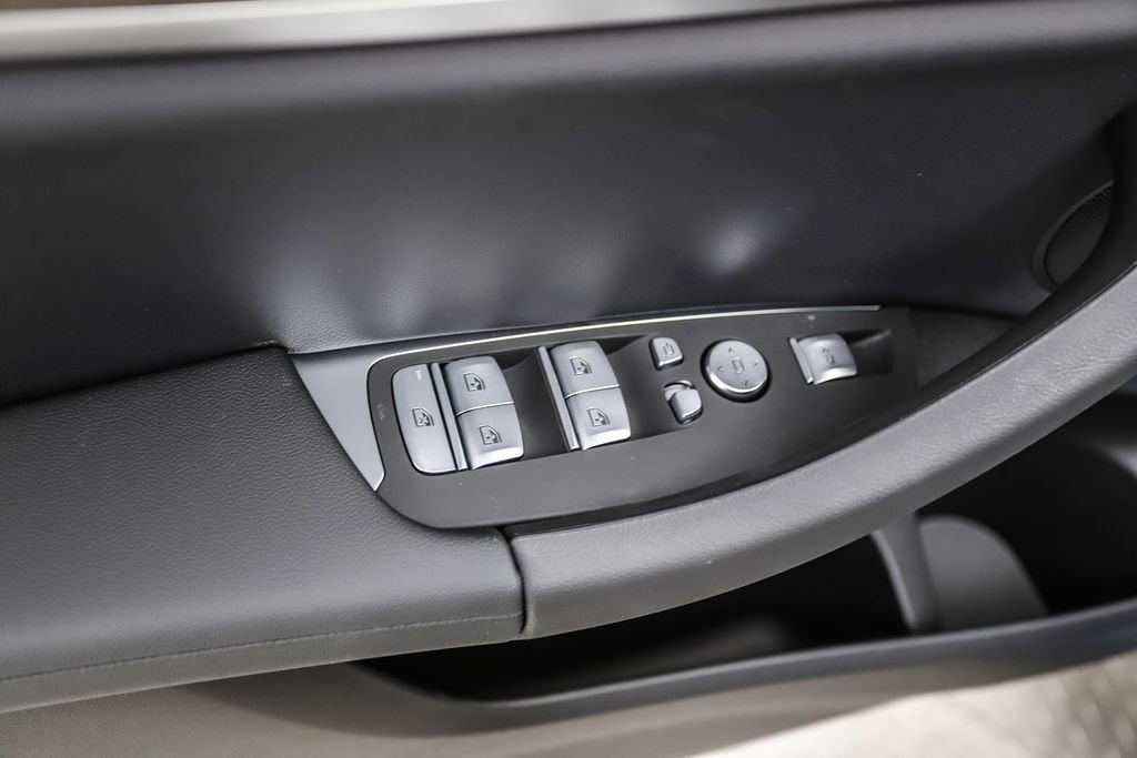 Used 2021 BMW X3 xDrive30i w/ Convenience Package (ZC2) image 16