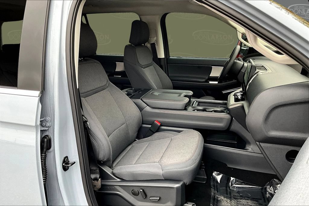 Certified 2025 Ford Expedition Active AWD/4WD image 13