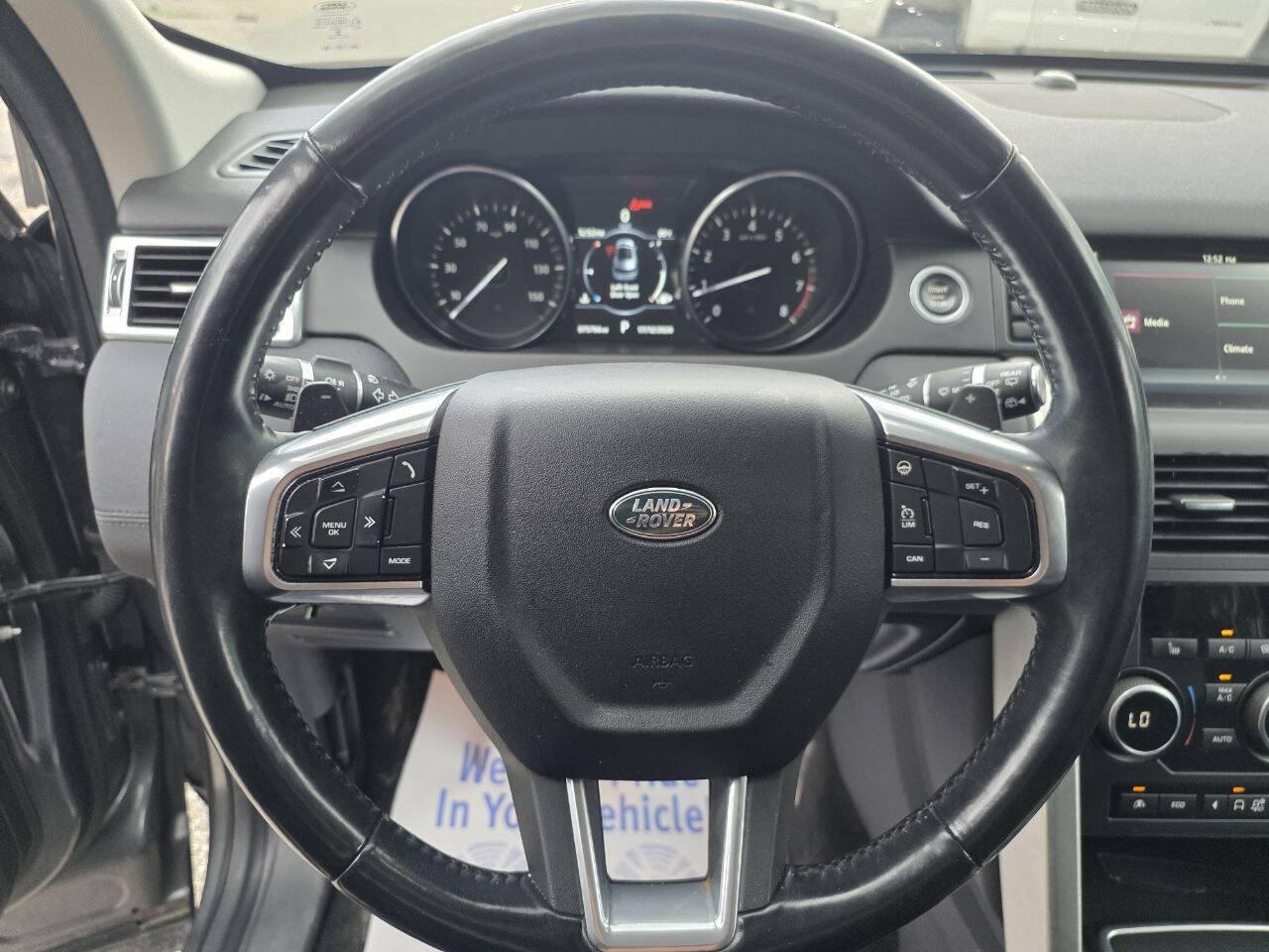 Used 2017 Land Rover Discovery Sport SE AWD/4WD image 21