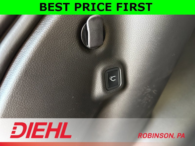 New 2026 Jeep Compass Limited image 11