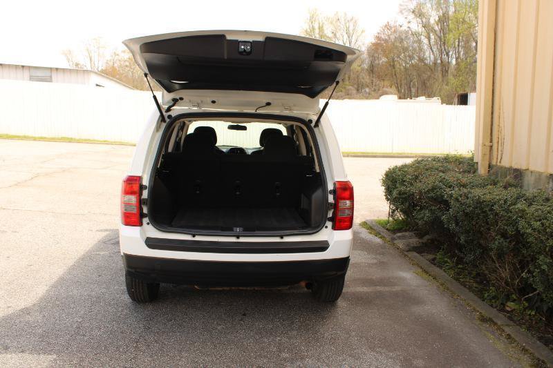 Used 2014 Jeep Patriot Sport FWD image 11