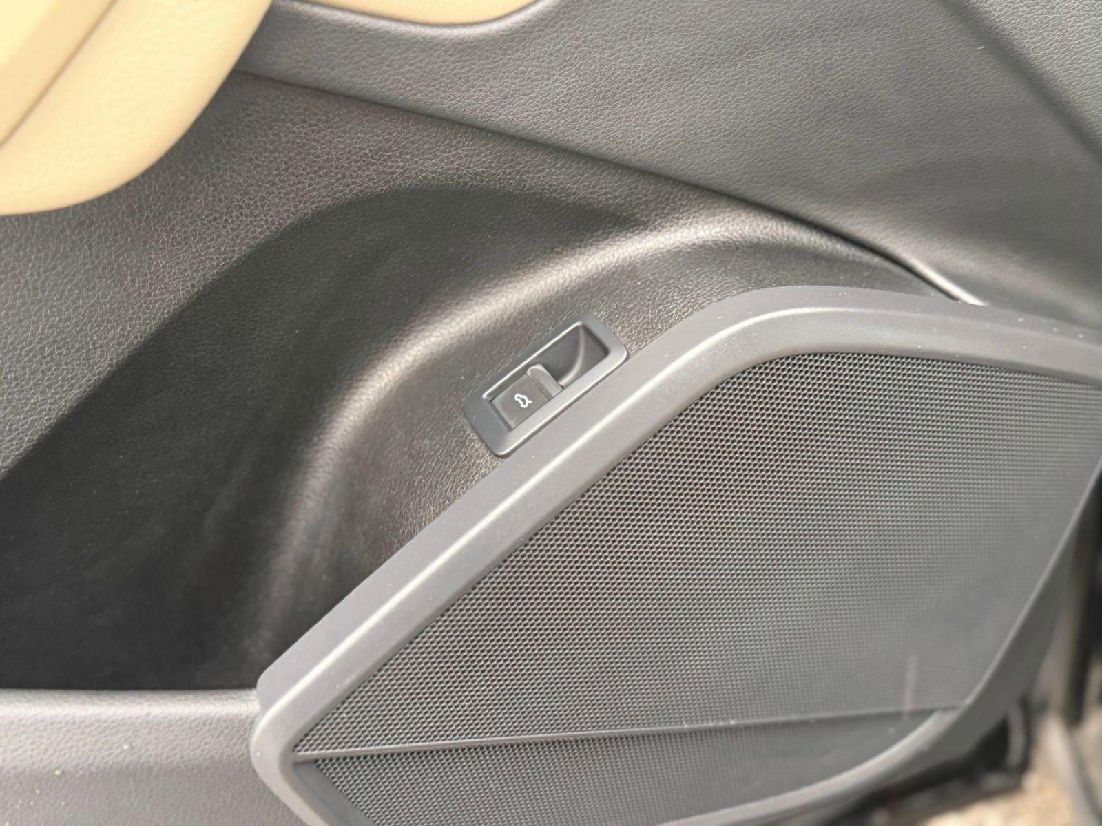 Used 2023 Audi Q5 2.0T Premium w/ Convenience Package image 23